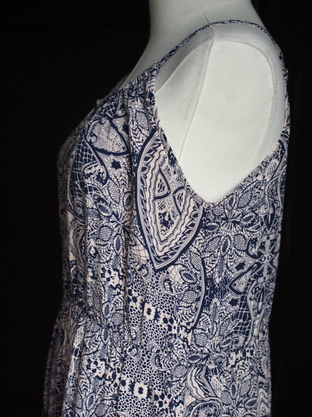 Vero Moda | Halter Maxi Dress - Picture 5 of 8